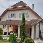 Apartament Mariann *